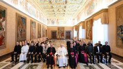 Papež Frančišek je sprejel v avdienco udeležence plenarnega zasedanja Papeške biblične komisije.
