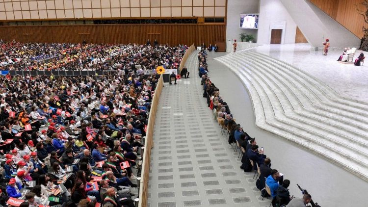 Audiencia del Papa a los estudiantes de las escuelas de la Paz