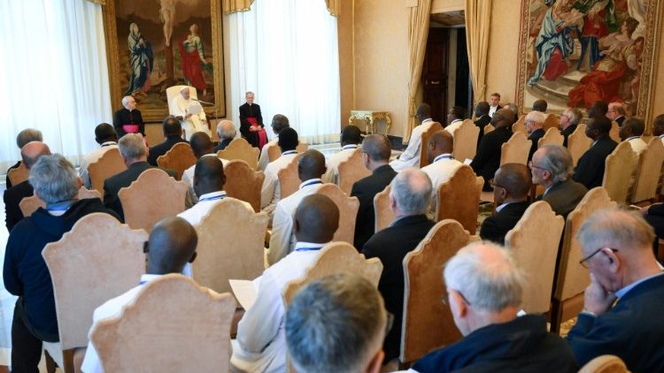 Папата с участниците в Генералния капитул на Братята на християнското образование от Плаермел 