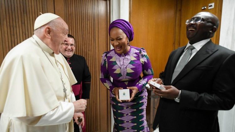 Pope Francis meets with the Vice President of the Republic of Ghana, Dr. Mahamudu Bawumia, in the “Auletta” of the Vatican's Paul VI Hall.