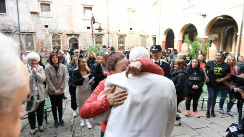 Le Pape à Venise: la prison doit être un lieu de renaissance