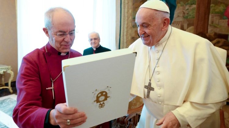 Un momento dell'incontro del Papa con i primati della Comunione anglicana