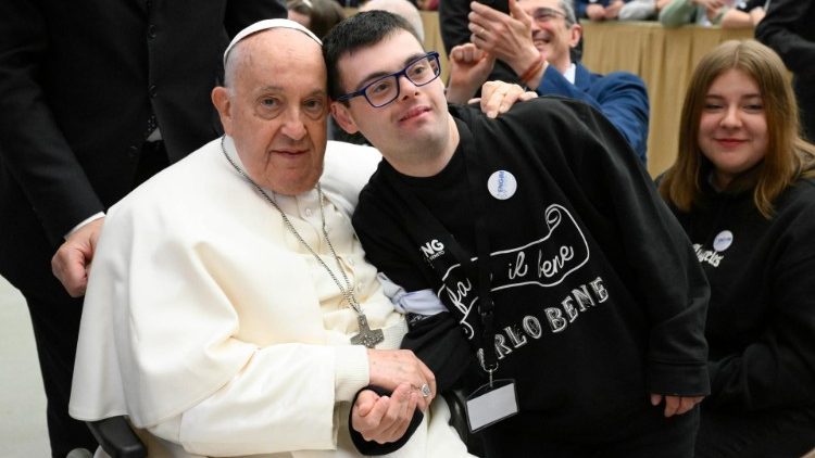 Papa Francesco con i giovani della rete Confap