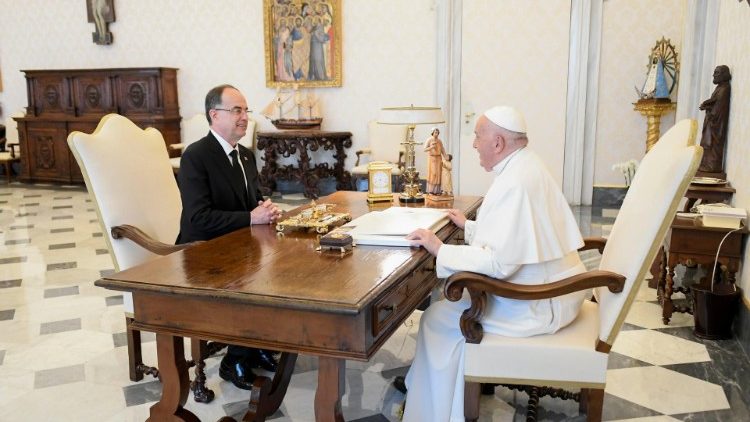 教宗與阿爾巴尼亞總統貝加伊
