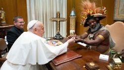 Papež Frančišek in Mundiya Kepanga