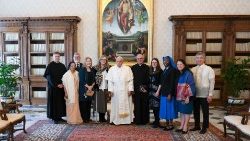 2 Папа Франциск с делегацията на Международната мрежа на дружествата за католическо богословие, 10 май 2024