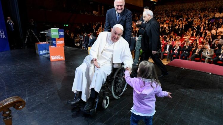Papež na prorodinné konferenci