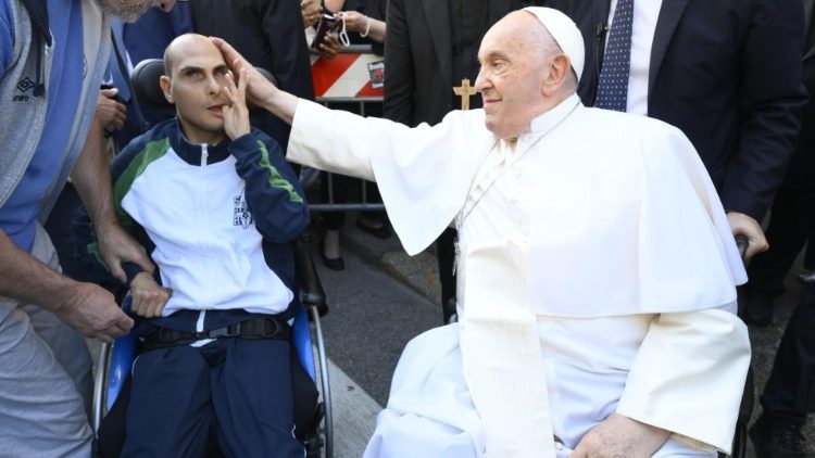 Påven besöker Roms församling San Giuseppe al Trionfale i Rom