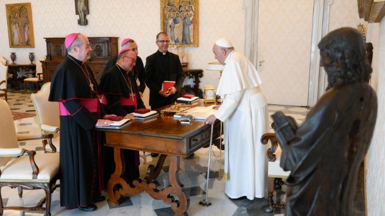 I vescovi di Malta in visita ad Limina