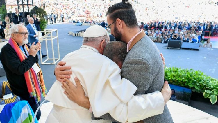 Objetí s papežem