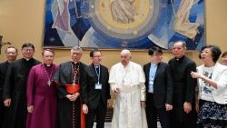 Popiežius Pranciškus ir Honkongo krikščionių tarybos delegacija 2024 m. gegužės 22 d.