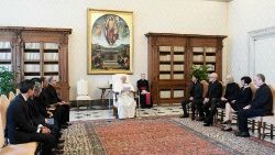 O Papa com os membros da Comissão Internacional do Apostolado Educacional dos Jesuítas