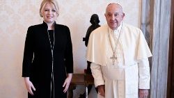 O Papa com a presidente da República da Eslováquia, Zuzana Caputová