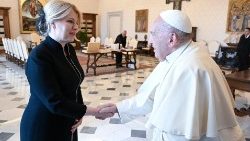 Папата с президента на Словакия