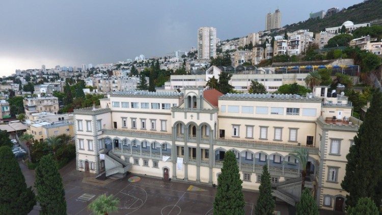 Trường học do các Nữ tu dòng Nazareth điều hành ở Haifa