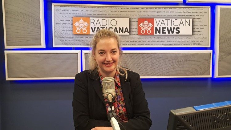 L'historienne Elisabeth Bruyère dans les studios de Radio Vatican - Vatican News