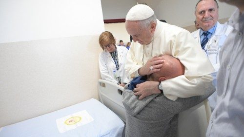 Pope visits sick children of Padre Pio’s hospital