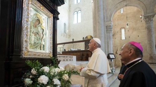 Program papeževega obiska v Bariju