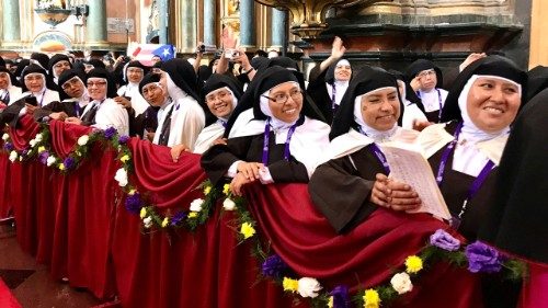 Deň zasväteného života: Do Vatikánu príde 400 klauzúrnych sestier