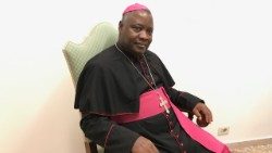 Nigeria: Kaigama, dolore del Papa per uccisione sacerdoti e fedeli