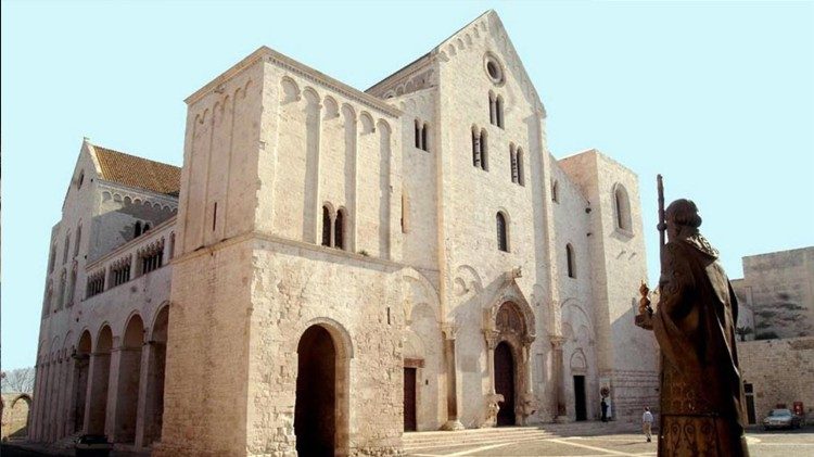 La basilique Saint Nicolas à Bari.  