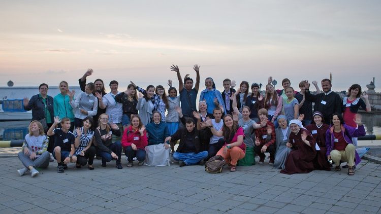 Un groupe de jeunes catholiques de Russie, lors d'une rencontre en 2018.