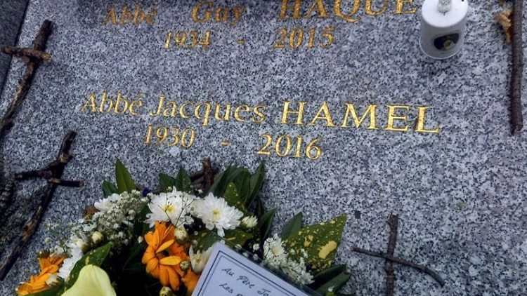 2016年にテロの犠牲となったジャック・アメル神父の墓