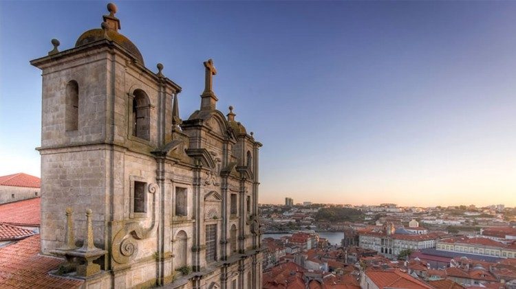 L'église San Lorenzo de Porto, au Portugal.
