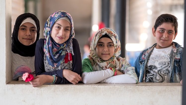 Rifugiati siriani in Libano -  Lasalliani, Fratelli delle scuole cristiane   scuola bambini diritto a l istruzione