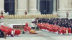 Le cardinal Joseph Ratzinger avait présidé les obsèques de Jean-Paul II, le 8 avril 2005