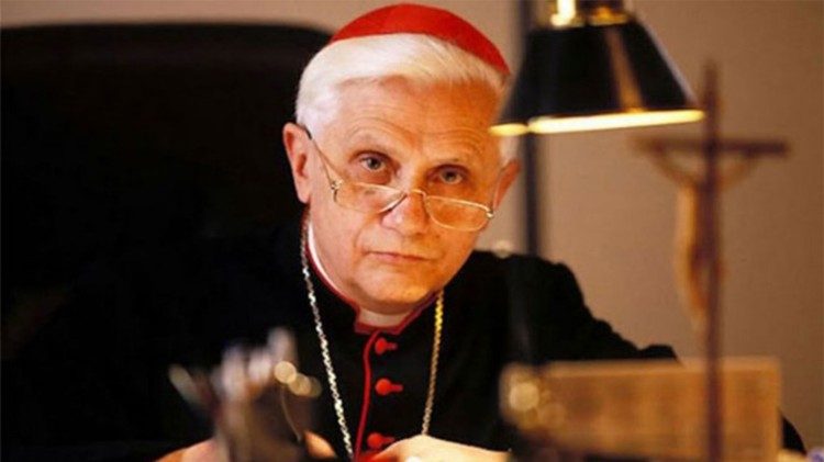 Joseph Ratzinger bíboros