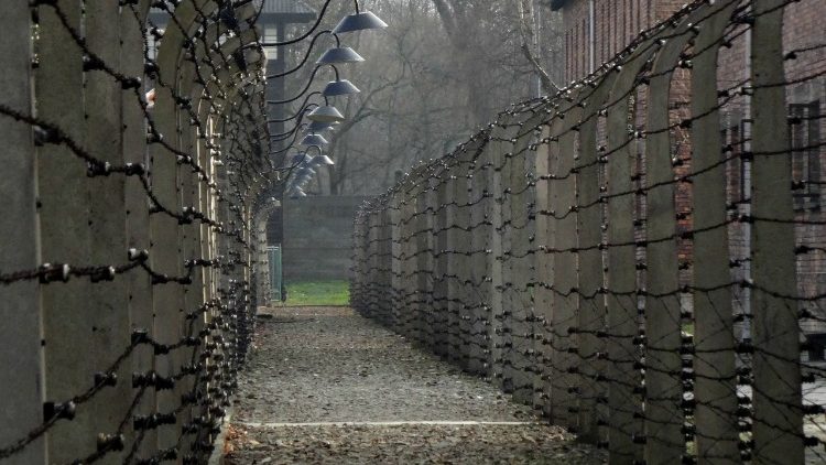 O campo de extermínio de Auschwitz - Birkenau