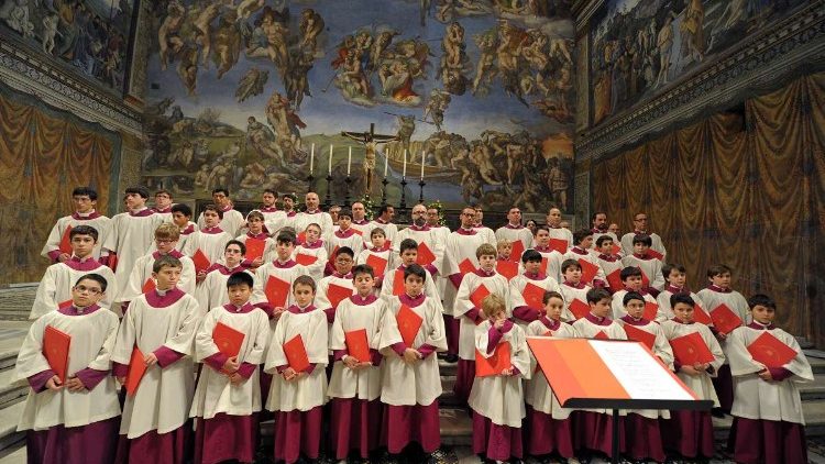 Papeški zbor "Sistina" po novem pod Uradom za bogoslužna obhajanja.