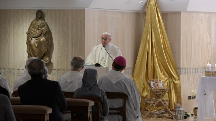 Le Pape François célèbre la messe à Sainte-Marthe, le 8 janvier 2018.