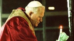 Johannes Paul II. ein Jahr nach dem Attentat in Fatima