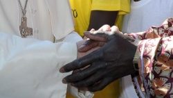 El Papa junto a los migrantes de Lampedusa, julio 2013. 