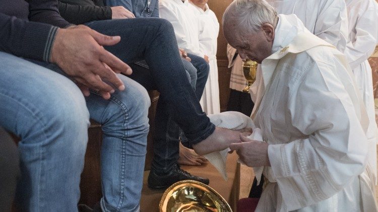 Папа Франциск на литургията за Велики четвъртък в затвора за малолетни в Рим