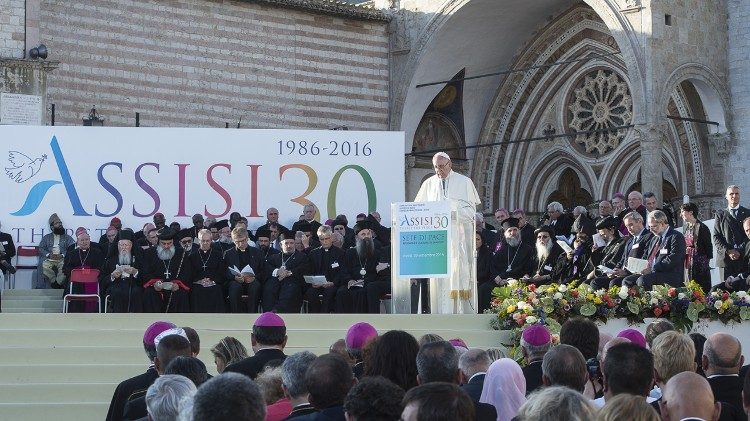 Папа Франциск по време на „Молитвата за мир“ в Асизи. 2016-09-20
