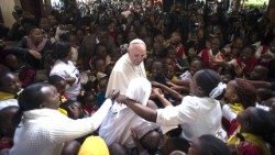 2015-11-27 Papa Francesco e poveri in Africa