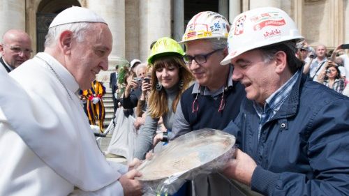 Primero de Mayo. El Papa aboga por un trabajo digno y una economía de paz