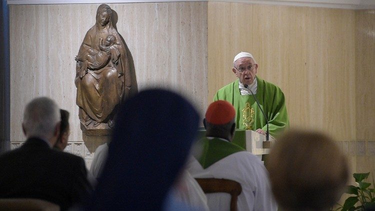 Misa matutina Papa Francesco Santa Marta cristiano sal luz otros