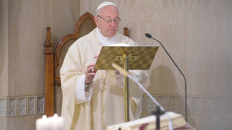 Papst Franziskus bei der Frühmesse