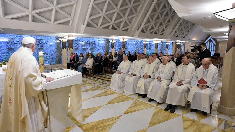 Утринна литургия във Ватикана с папа Франциск