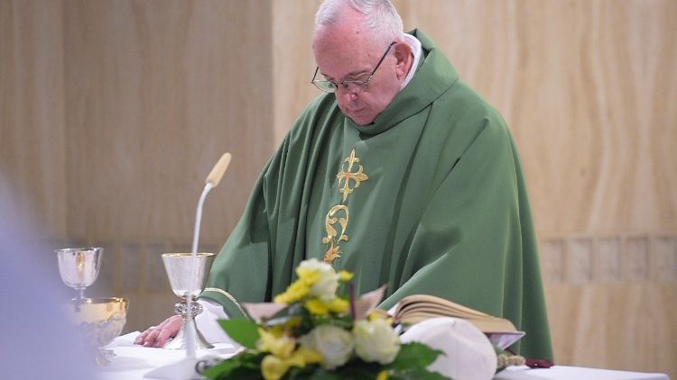 2018-06-15 Papa francesco celebra la messa a Santa Marta