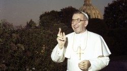 Le Pape Jean-Paul Ier dans les jardins du Vatican le 15 septembre 1978.