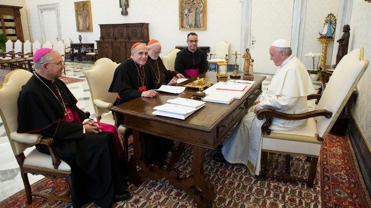 البابا مع الأساقفة الأمريكيين