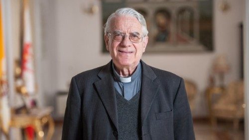 Le père Lombardi invite l’Église à affronter la question des abus