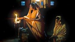 Chrześcijanie na modlitwie w Indiach