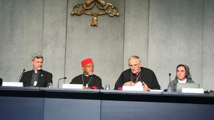 Sínodo dos Bispos dedicado aos jovens prosseguirá no Vaticano até 28 de outubro