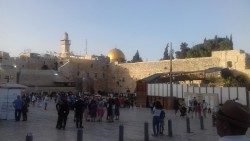 Eine Stadtansicht von Jerusalem, hier im Bild die Klagemauer
